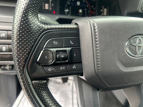 Used 2025 Toyota Tacoma SR w/ SR Upgrade Package AWD/4WD image 25