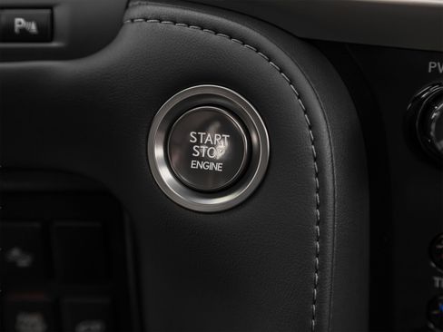 Used 2021 Lexus LX 570 4WD w/ Luxury Package image 58