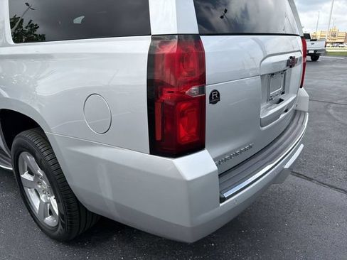 Used 2018 Chevrolet Suburban Premier AWD/4WD image 37