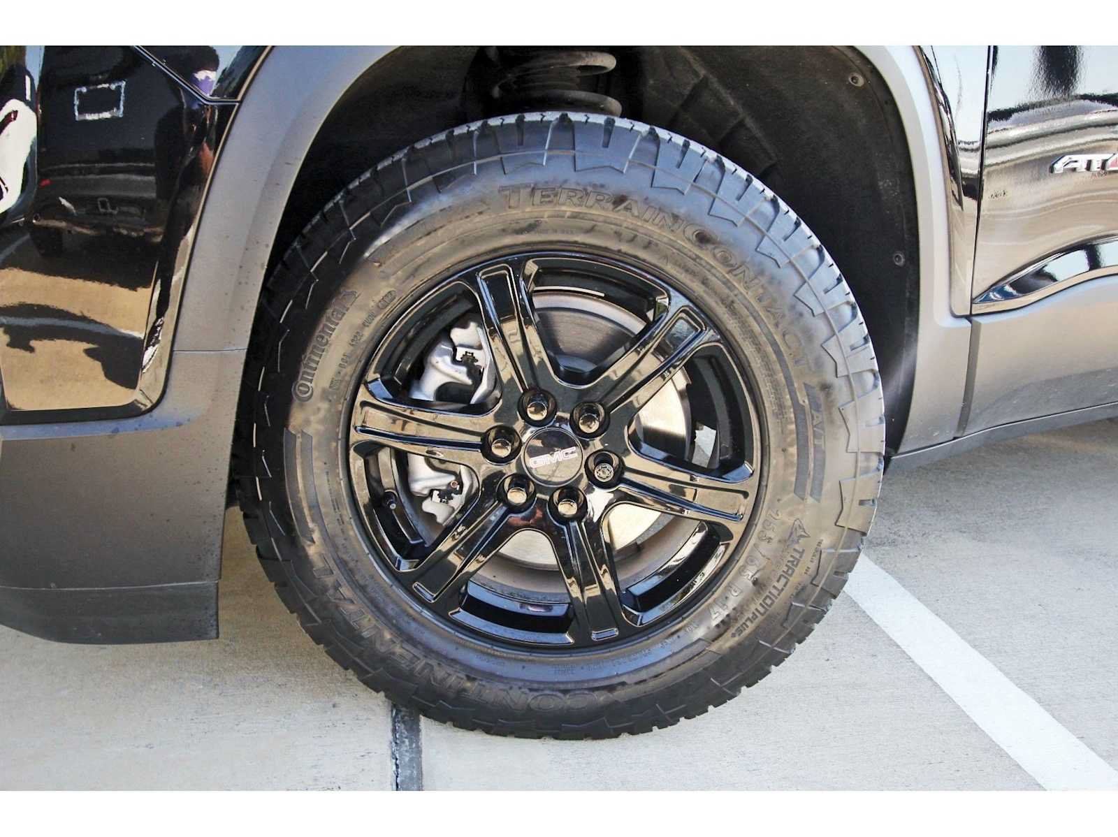 Used 2023 GMC Acadia AT4 w/ Technology Package AWD/4WD image 29
