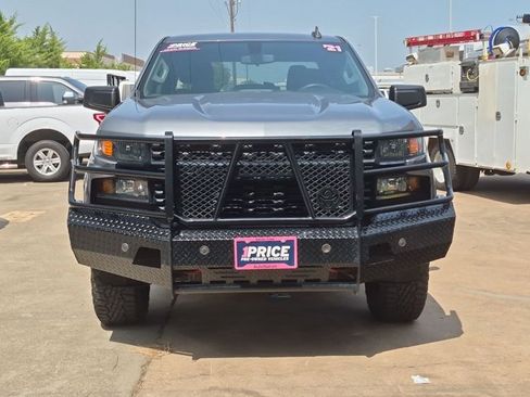Used 2021 Chevrolet Silverado 1500 Custom Trail Boss w/ LPO, Dark Essentials Package AWD/4WD image 2