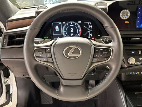 Certified 2023 Lexus ES 250 w/ Premium Package image 18
