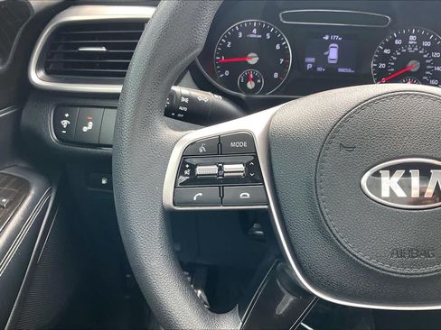 Used 2020 Kia Sorento LX FWD image 22
