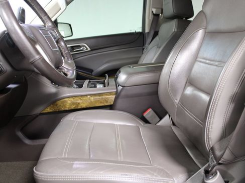 Used 2017 GMC Yukon Denali w/ Open Road Package AWD/4WD image 17