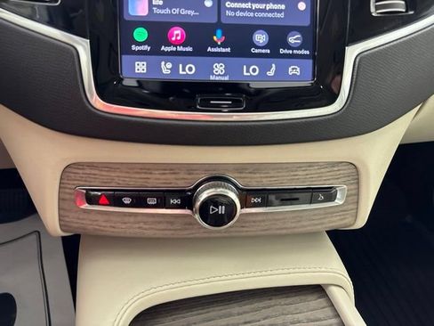 Used 2023 Volvo XC90 B6 Plus w/ Protection Package Premier AWD/4WD image 39