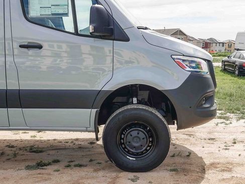 New 2025 Mercedes-Benz Sprinter 2500 image 9