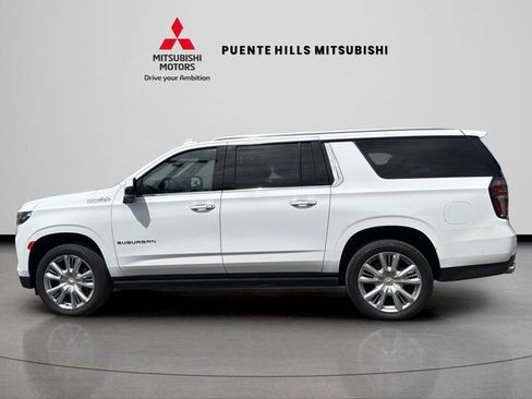 Used 2023 Chevrolet Suburban High Country AWD/4WD image 6