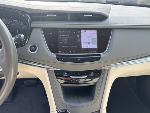 Used 2020 Cadillac XT5 Premium Luxury FWD image 14
