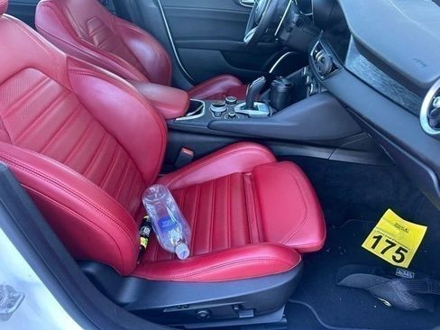 Used 2023 Alfa Romeo Giulia Sprint image 35