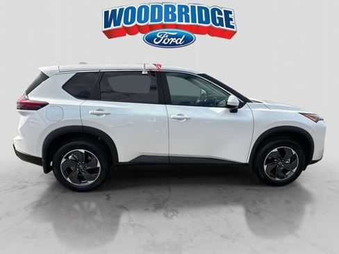 Used 2026 Nissan Rogue SV image 4