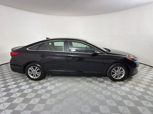 Used 2015 Hyundai Sonata SE FWD image 4