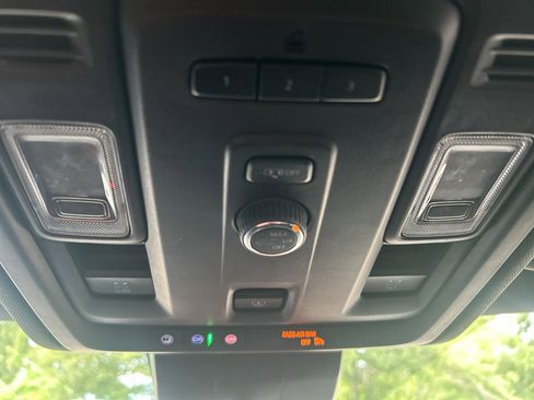 Used 2023 Chevrolet Tahoe Z71 AWD/4WD image 31