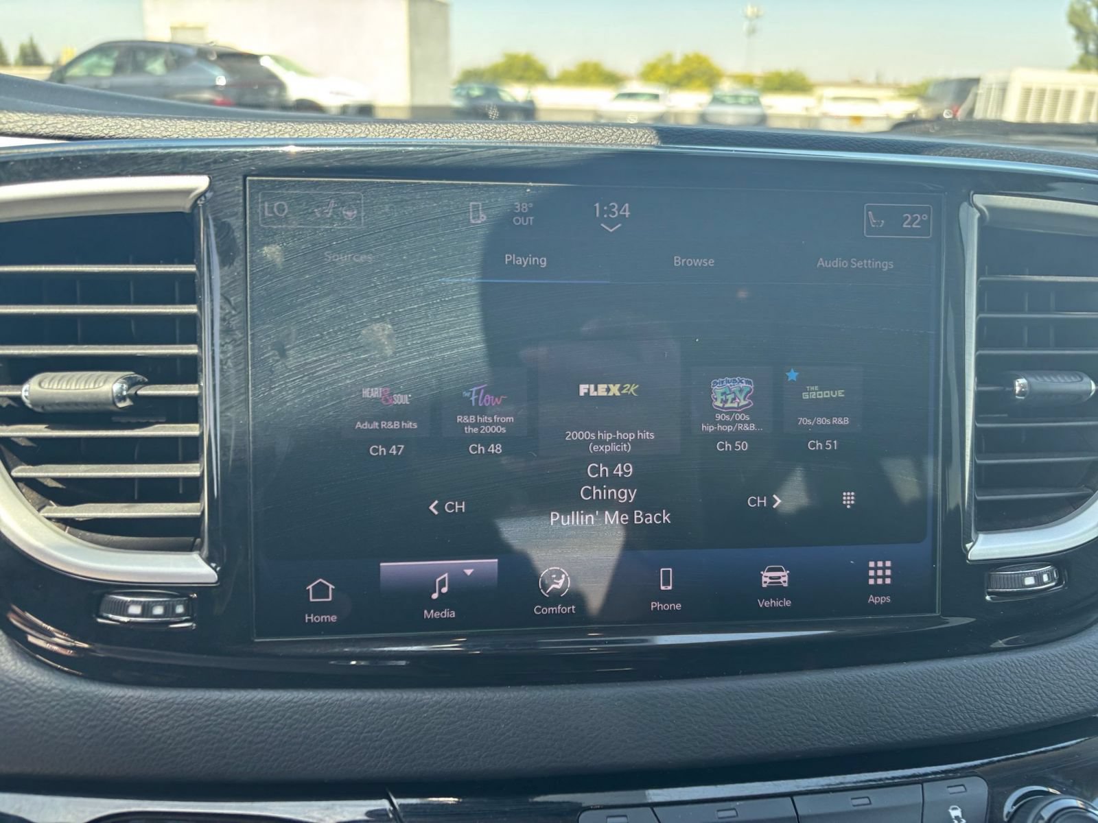 Used 2024 Chrysler Pacifica Touring-L FWD image 19