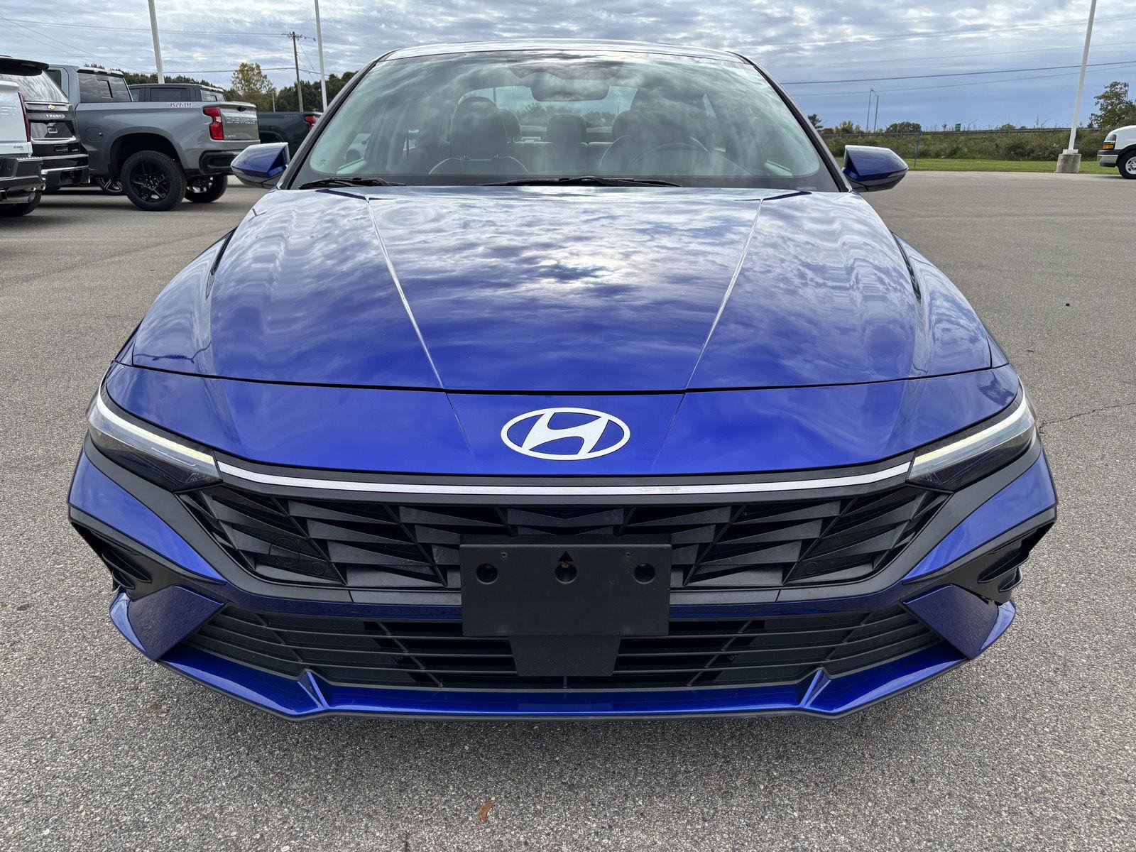 Used 2025 Hyundai Elantra Limited FWD image 6