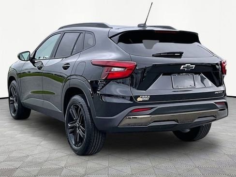 Used 2024 Chevrolet Trax ACTIV w/ Driver Confidence Package FWD image 4