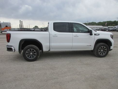 New 2026 GMC Sierra 1500 AT4 w/ AT4 Premium Package AWD/4WD image 3