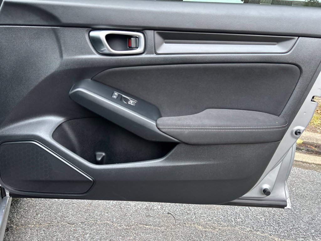 Used 2025 Honda Civic Sport image 29