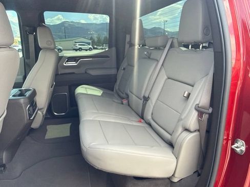Used 2026 GMC Sierra 1500 SLT w/ SLT Convenience Package AWD/4WD image 28
