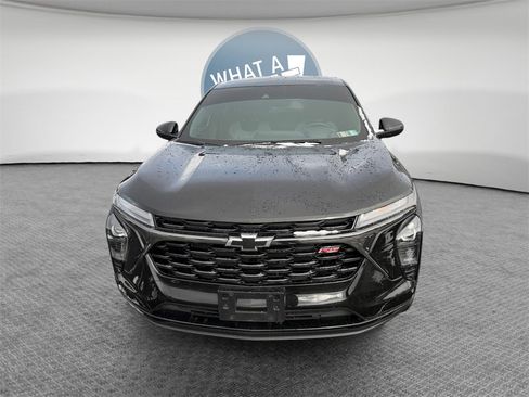 Certified 2024 Chevrolet Trax RS image 9