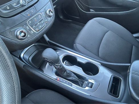 Used 2025 Chevrolet Malibu LT FWD image 33