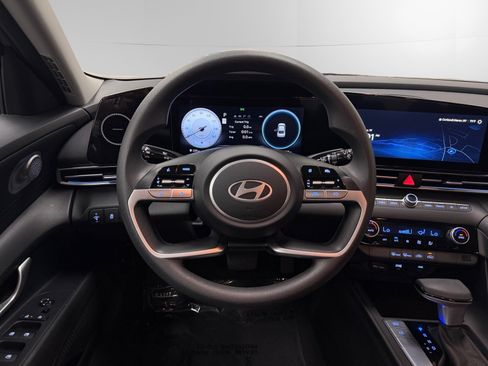 Certified 2024 Hyundai Elantra SEL FWD image 12