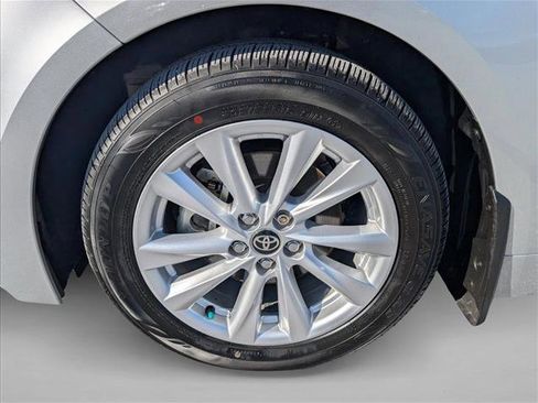 Used 2025 Toyota Corolla LE w/ LE Premium Package image 23