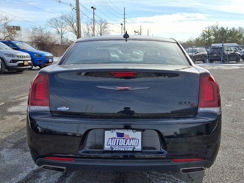 Certified 2023 Chrysler 300 S image 6