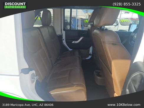 Used 2013 Jeep Wrangler Unlimited Sahara w/ Connectivity Group AWD/4WD image 10