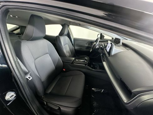 Used 2024 Toyota Prius LE image 28
