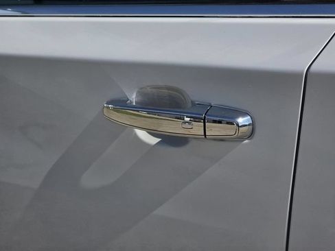 Used 2018 Chevrolet Traverse High Country AWD/4WD image 14