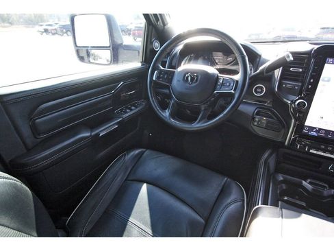 Used 2024 RAM 3500 Limited image 11