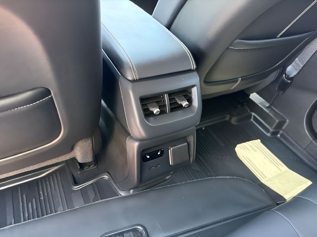 Certified 2025 Cadillac Optiq Sport 2 w/ LPO, Floor Liner Package AWD/4WD image 40