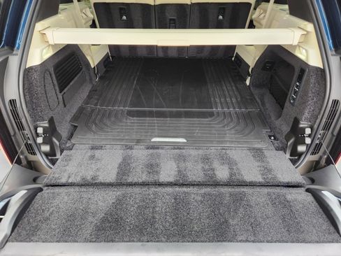 New 2026 Land Rover Range Rover Long Wheelbase SE AWD/4WD image 26