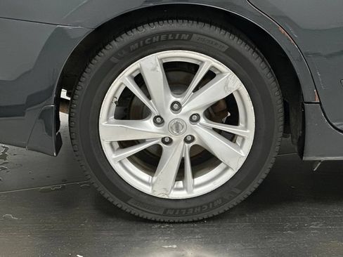 Used 2015 Nissan Altima 2.5 SV w/ Convenience Package FWD image 24