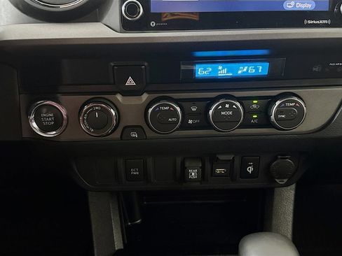 Used 2023 Toyota Tacoma TRD Off-Road AWD/4WD image 18