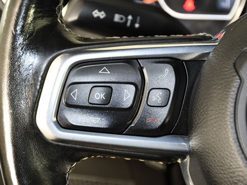 Used 2021 Jeep Gladiator Overland AWD/4WD image 24