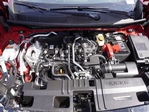 Used 2025 Nissan Kicks SR w/ Interior Electronics Package FWD image 7