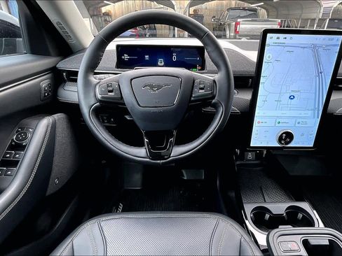 Used 2025 Ford Mustang Mach-E Premium image 5