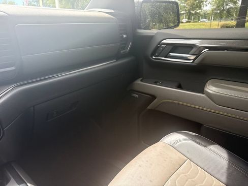 Used 2024 Chevrolet Silverado 1500 ZR2 w/ Technology Package AWD/4WD image 17