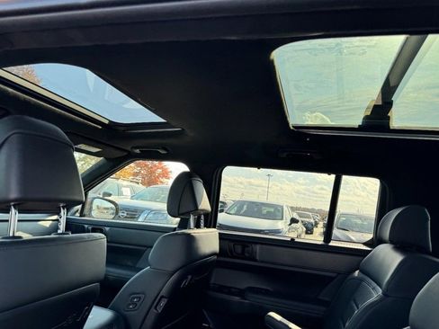 Used 2025 Hyundai Santa Fe Calligraphy image 12