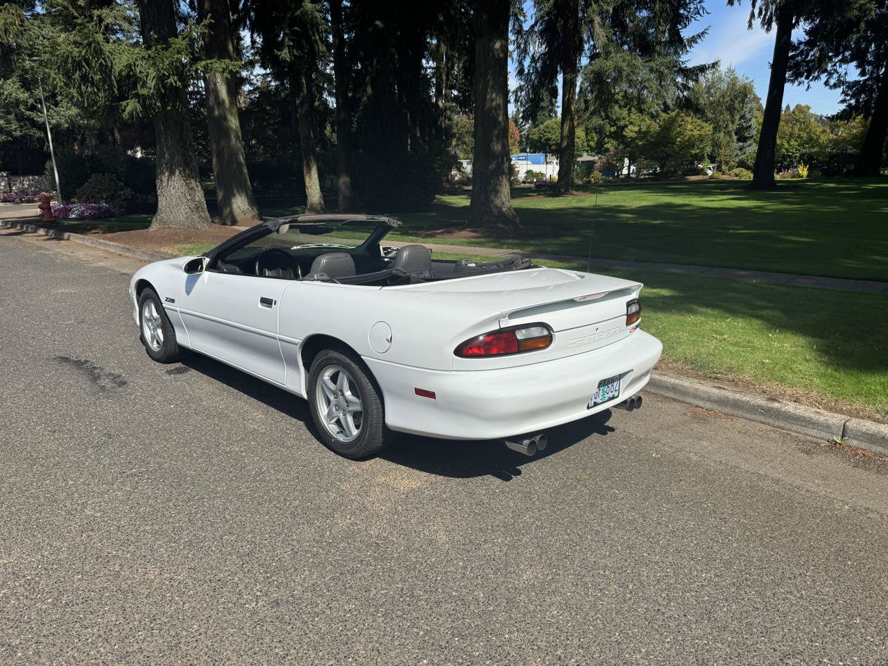 Used 1997 Chevrolet Camaro Z28 w/ Preferred Equipment Group 2 RWD image 6