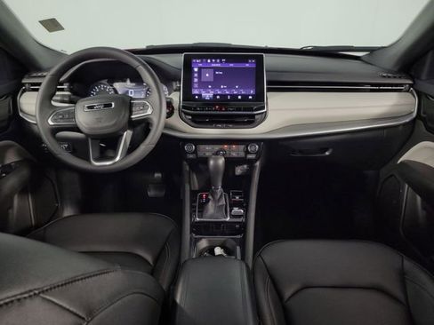 Used 2025 Jeep Compass Limited AWD/4WD image 24