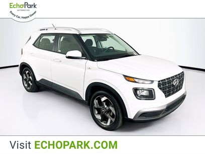 Used 2024 Hyundai Venue SEL