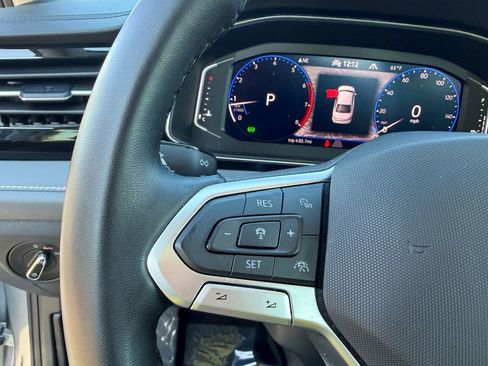 Certified 2025 Volkswagen Jetta SEL image 17