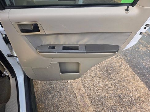 Used 2011 Ford Escape XLT image 20