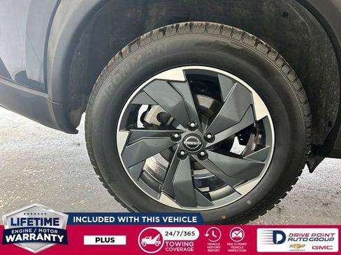 Used 2024 Nissan Rogue SV AWD/4WD image 12