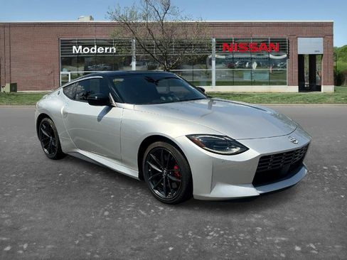 Used 2024 Nissan Z Performance w/ Floor Mat Package RWD image 5