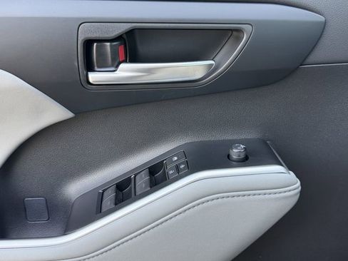 New 2026 Toyota Highlander XLE AWD/4WD image 23