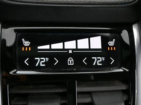 Used 2021 Volvo XC90 T8 Inscription w/ Protection Package Premier image 35