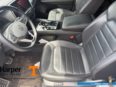 Used 2024 Volkswagen Atlas Cross Sport SEL R-Line AWD/4WD image 13